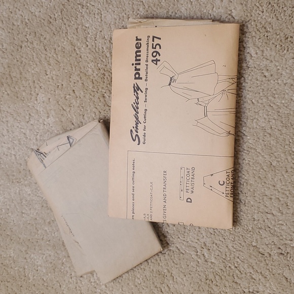 Vintage Simplicity pattern 4957 - Picture 3 of 3